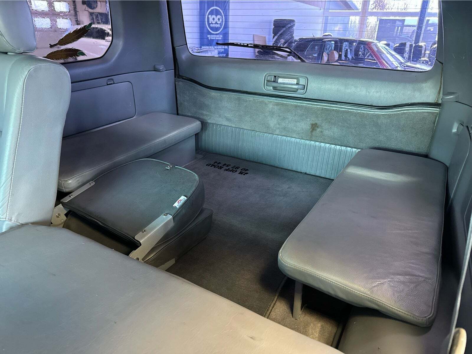 Grøn Toyota Land Cruiser fra 1999