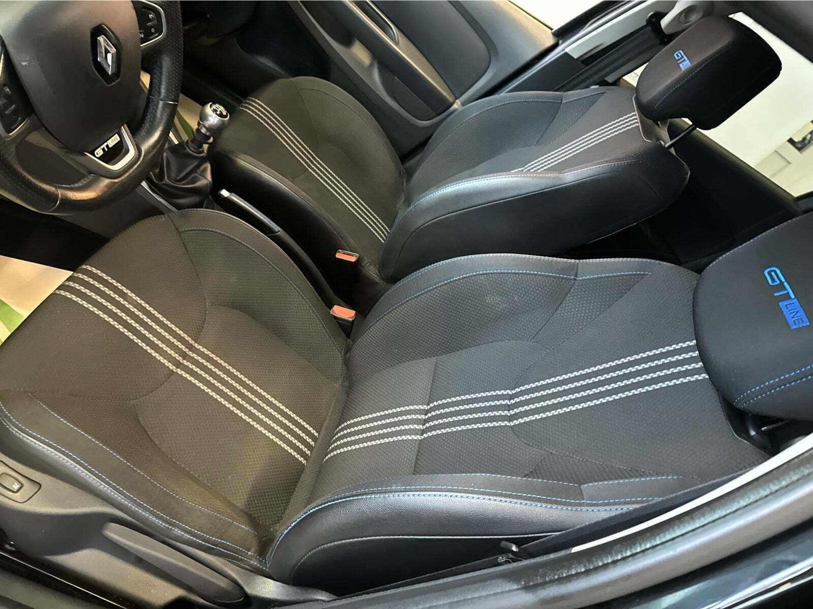 Sort Renault Clio IV fra 2017