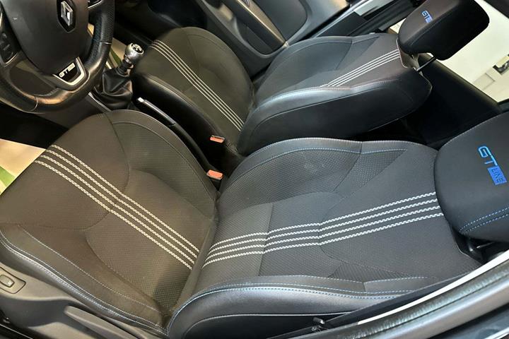 Sort Renault Clio IV fra 2017