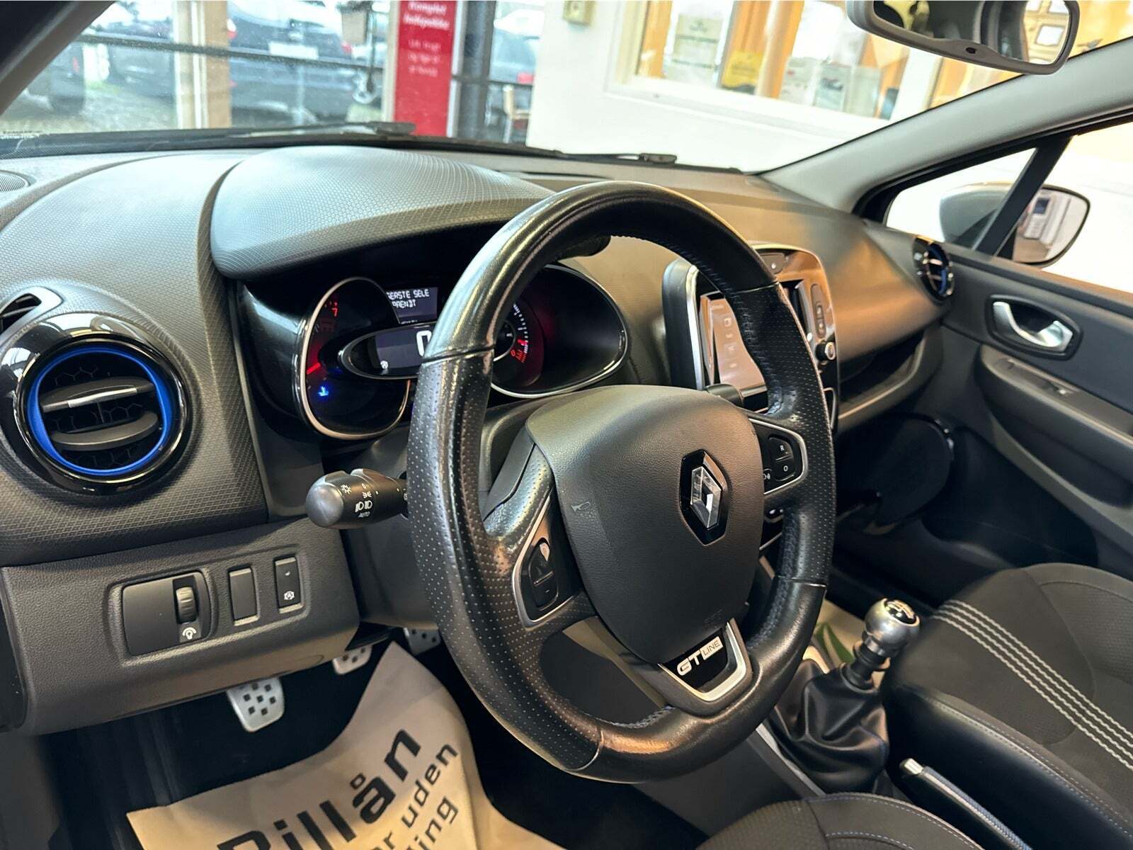 Sort Renault Clio IV fra 2017