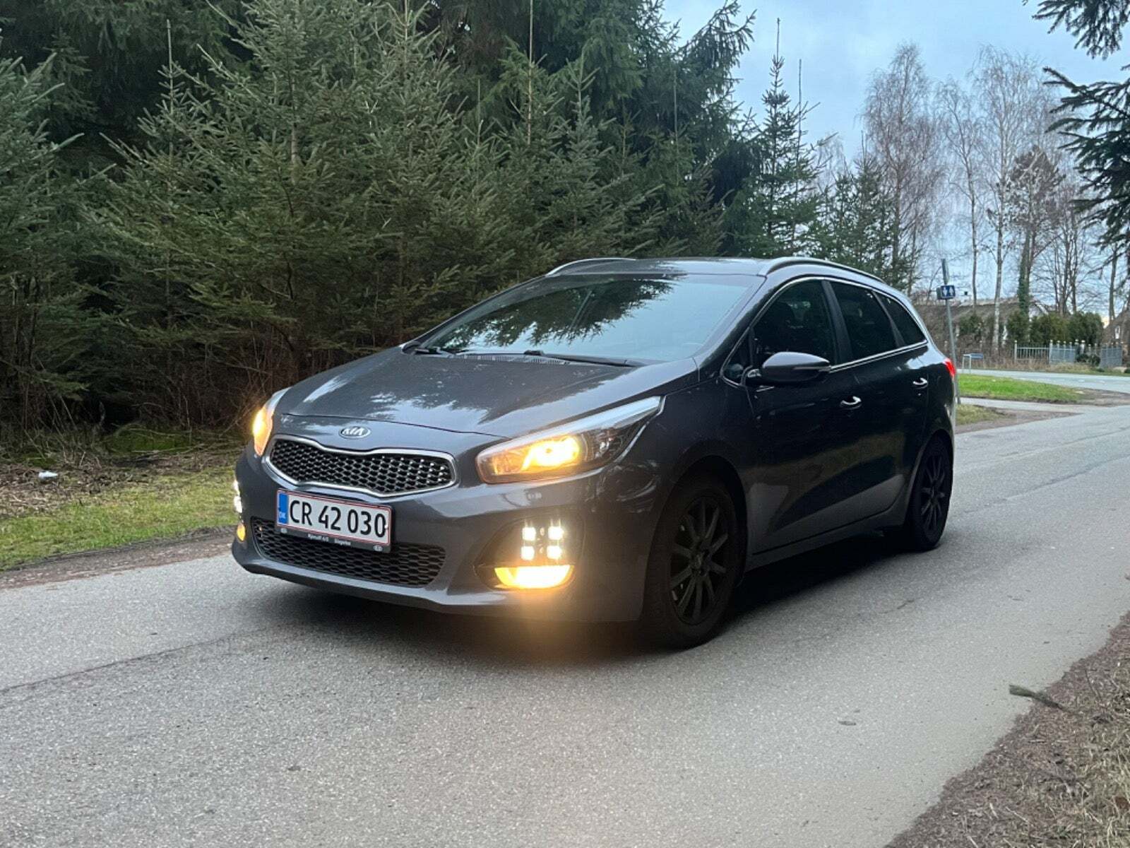 Grå Kia Ceed fra 2018
