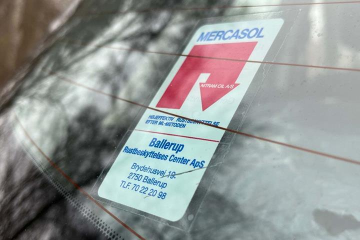 Hvid Mazda 2 fra 2012