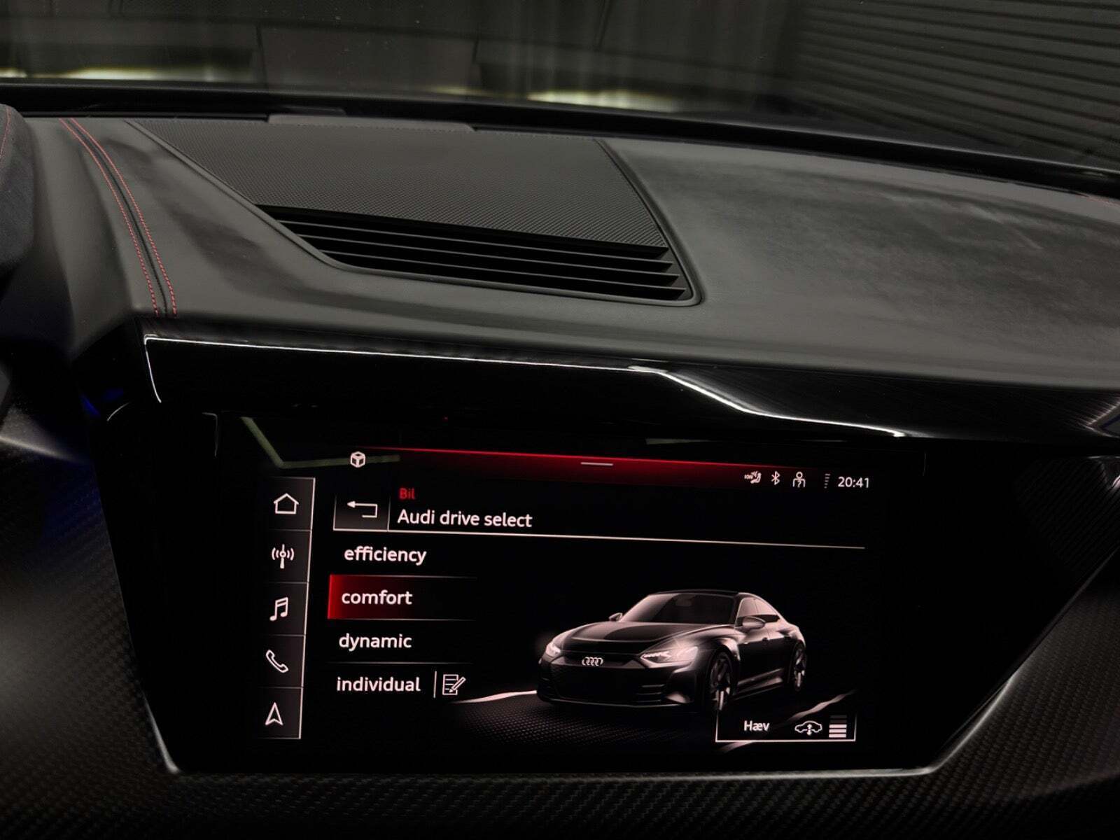 Grå Audi RS e-tron GT fra 2023