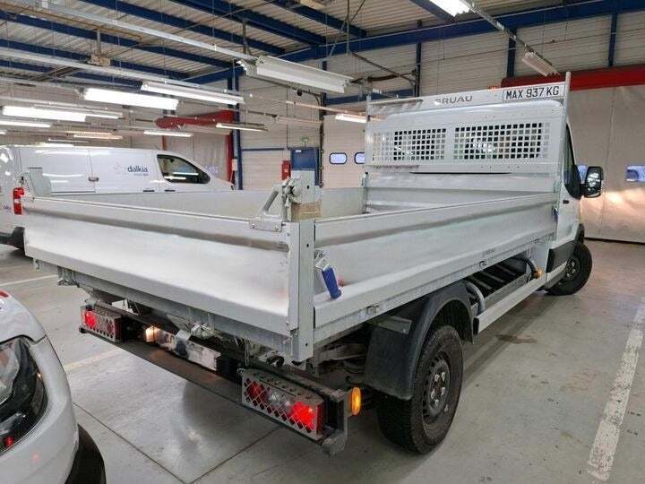 Ford E-Transit 350 L3 Chassis 68 Trend H1 RWD