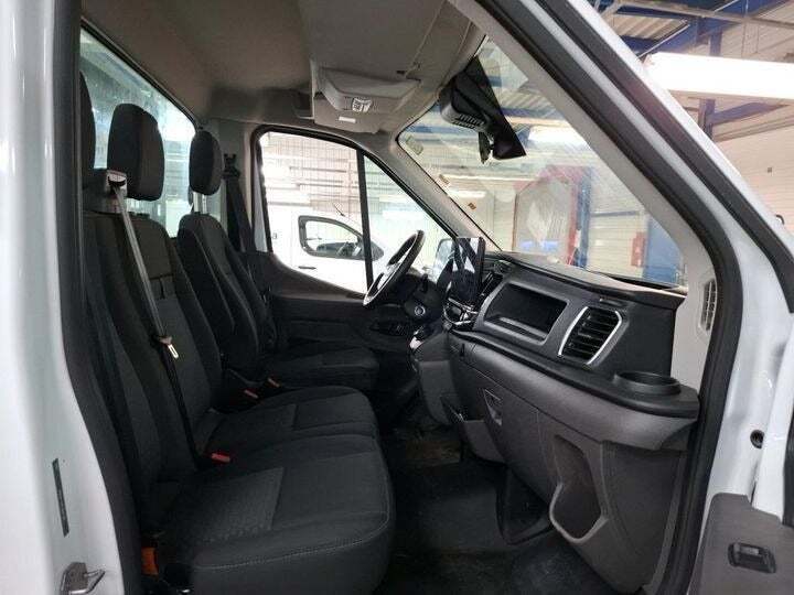 Ford E-Transit 350 L3 Chassis 68 Trend H1 RWD