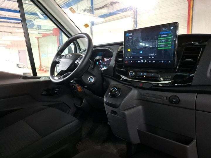 Ford E-Transit 350 L3 Chassis 68 Trend H1 RWD