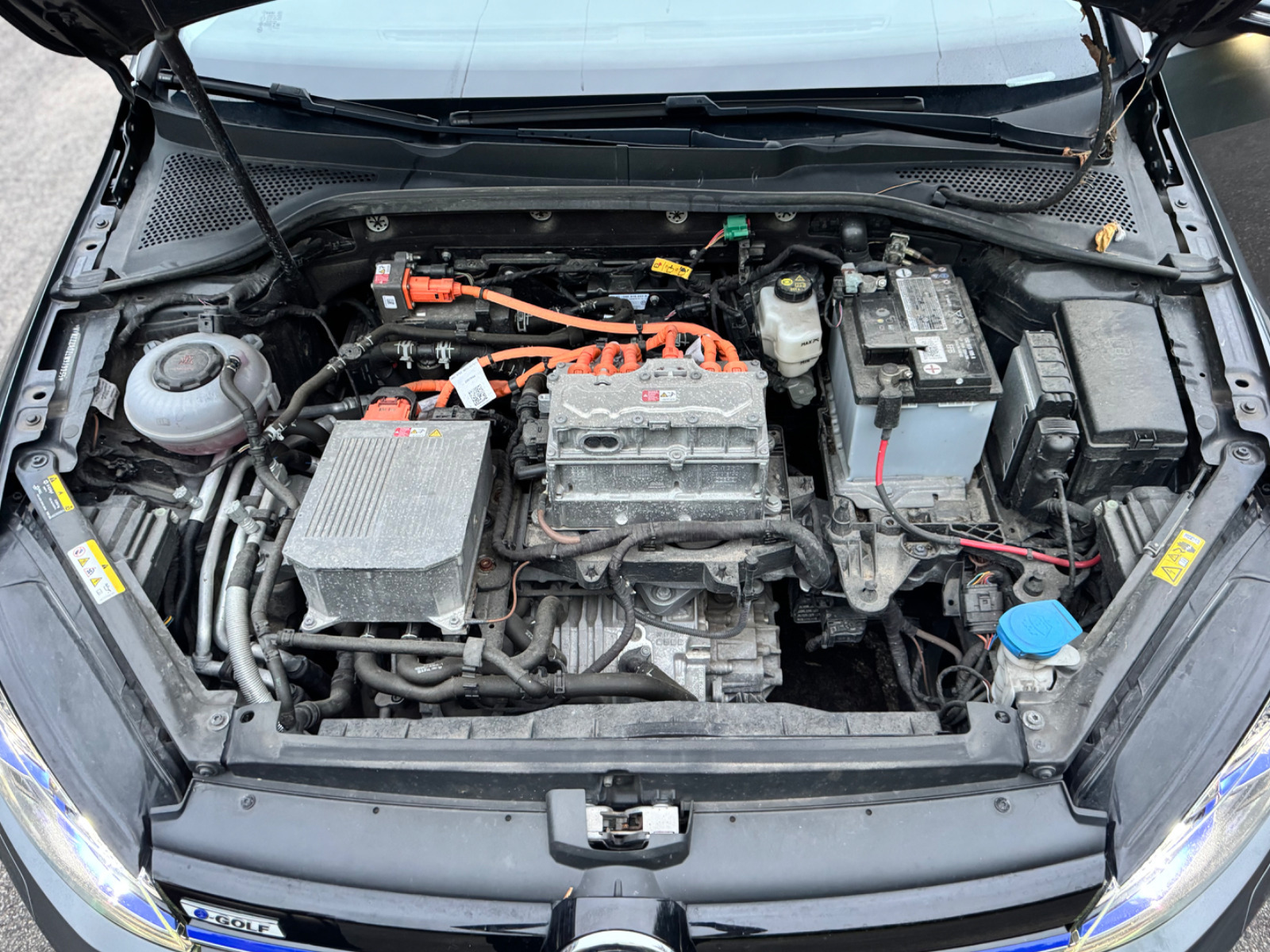 Grå VW e-Golf VII fra 2020