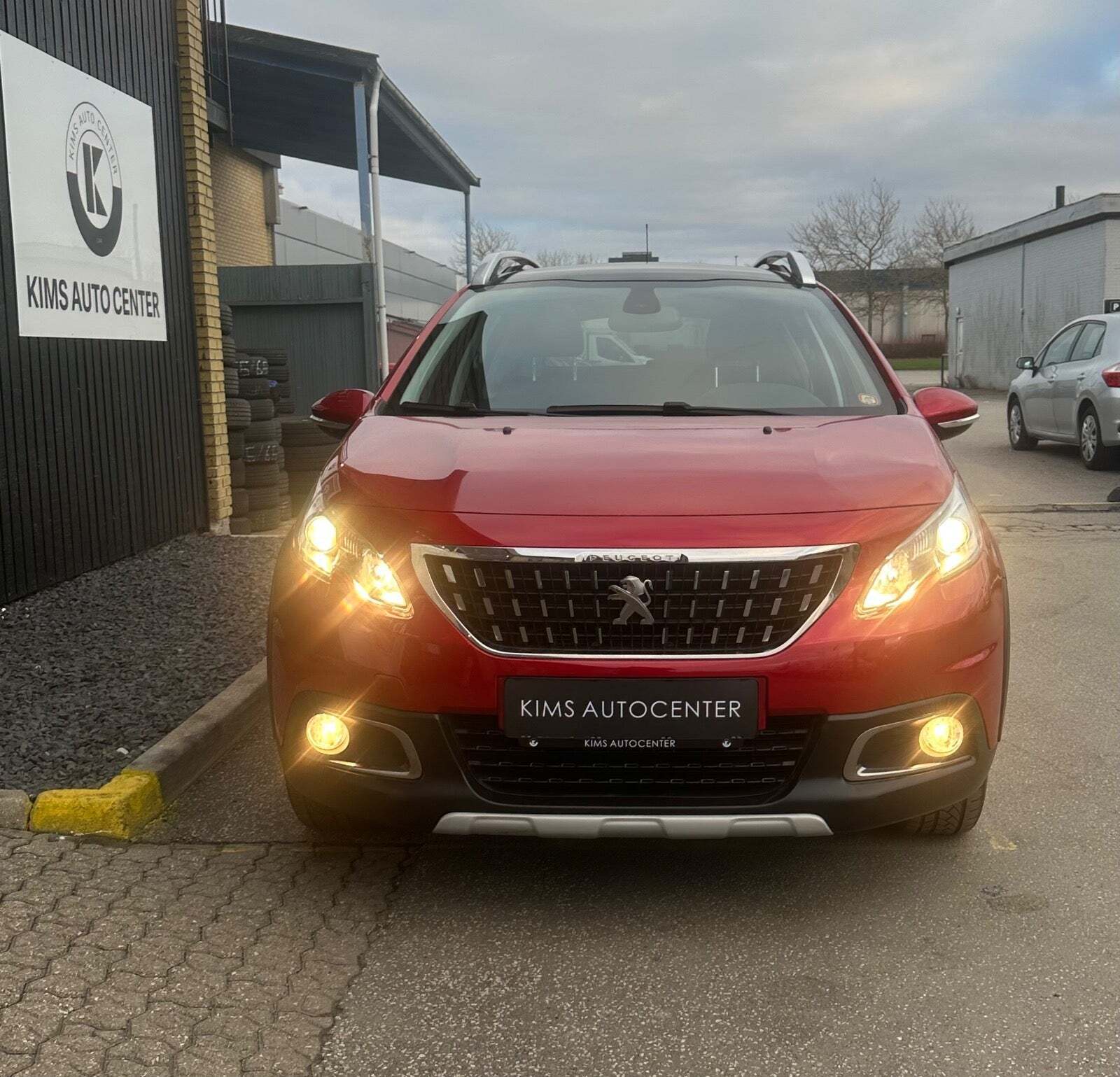 Peugeot 2008 1,2 e-THP 110 Selection Sky