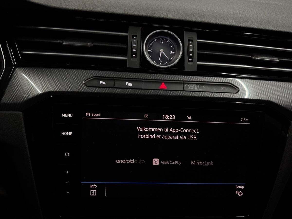 Sort VW Arteon fra 2017