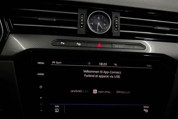 Sort VW Arteon fra 2017