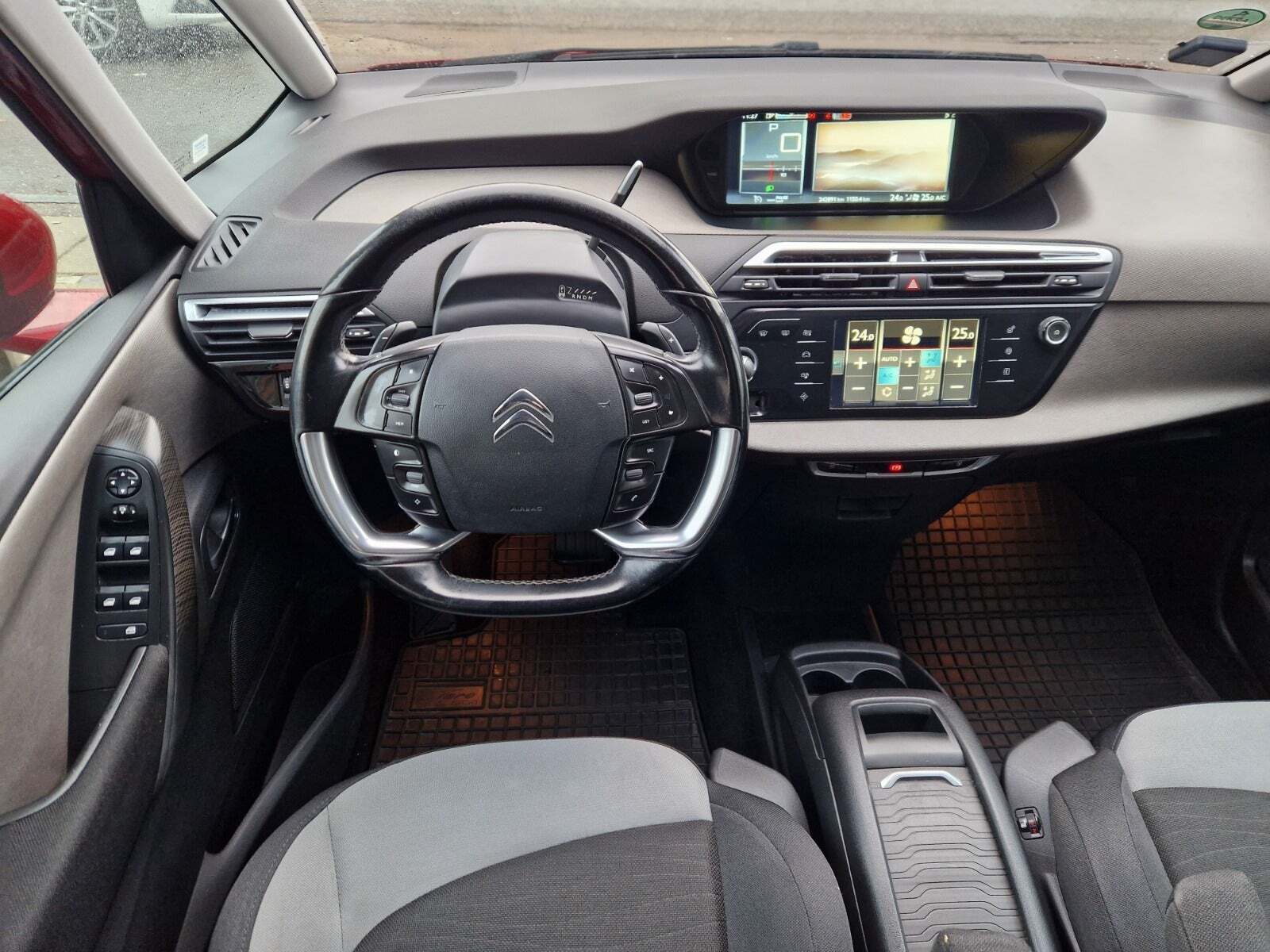 Grå Citroën Grand C4 Picasso fra 2016