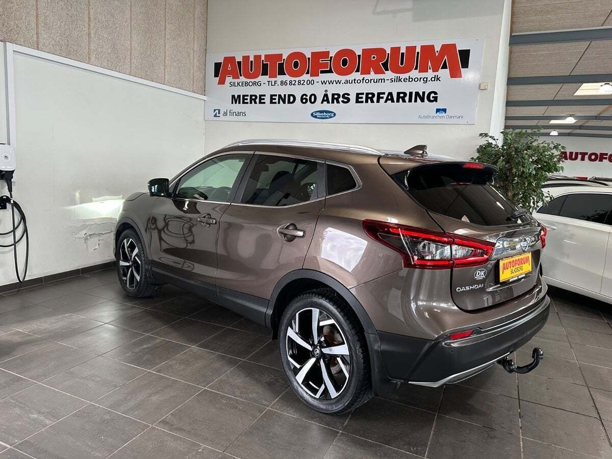 Brun Nissan Qashqai fra 2021