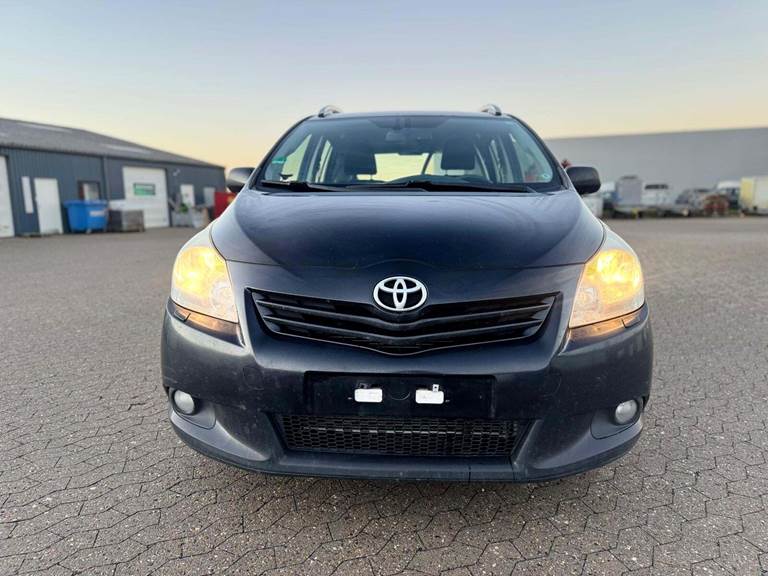 Toyota Sportsvan 2,2 D-CAT 150 T3+ aut.