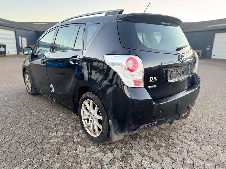 Toyota Sportsvan 2,2 D-CAT 150 T3+ aut.