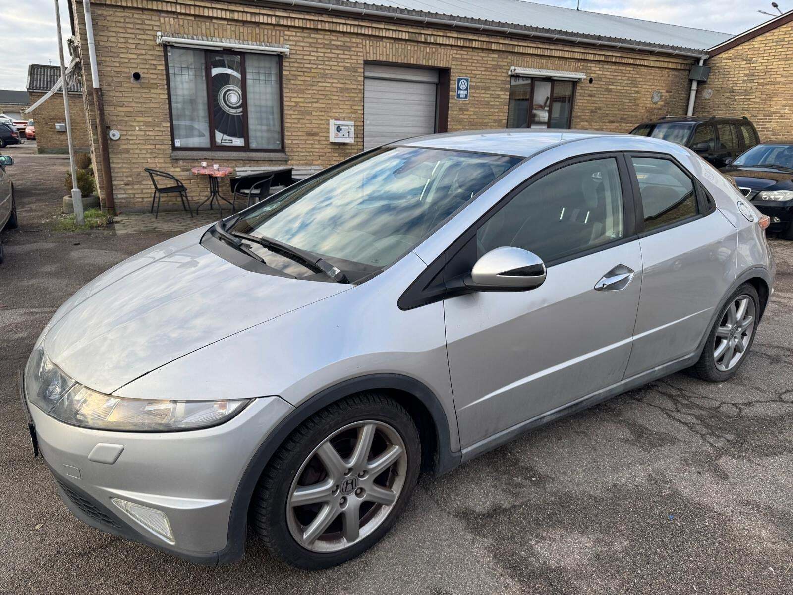 Honda Civic 1,8 Sport