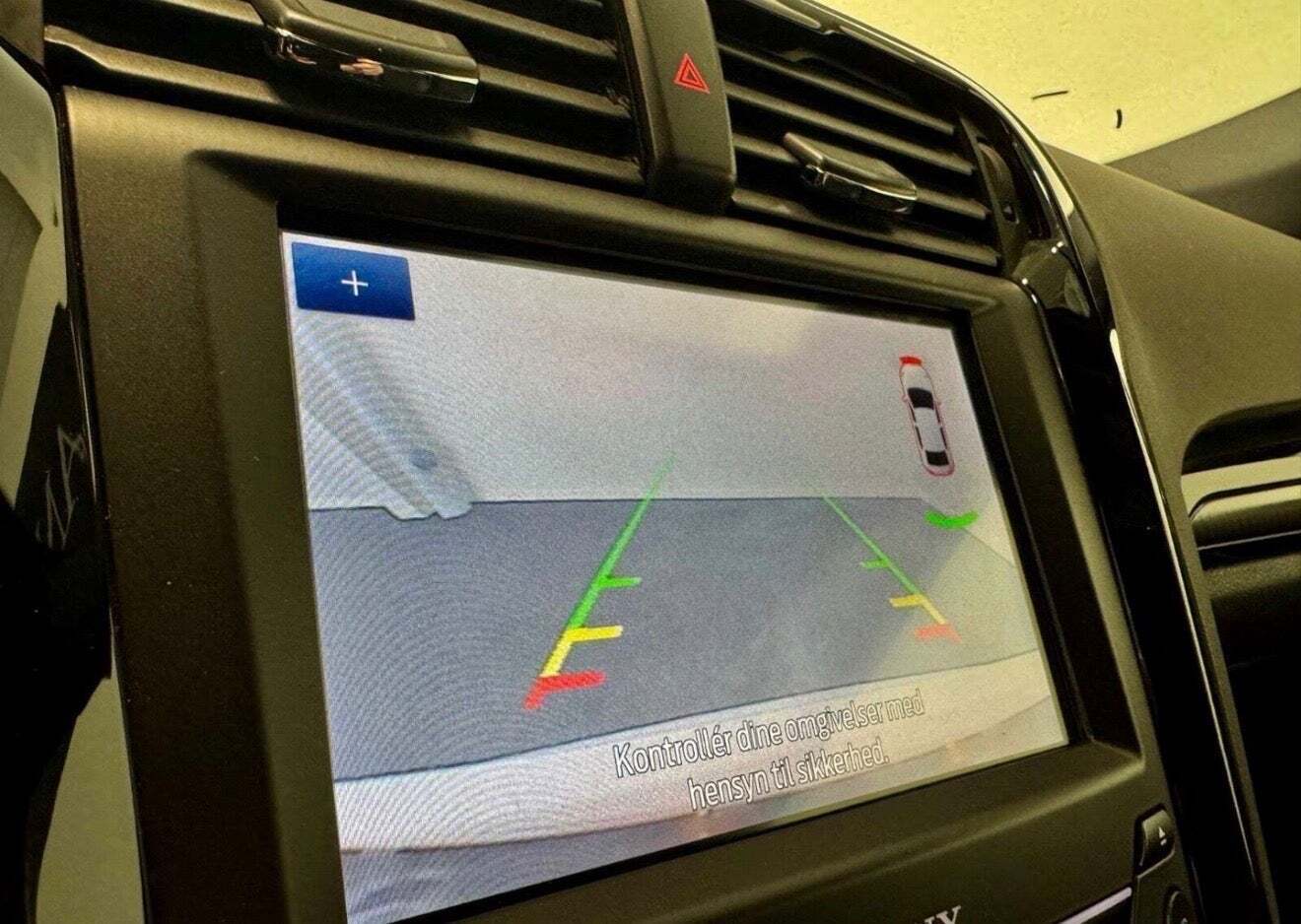 Sort Ford Mondeo fra 2020