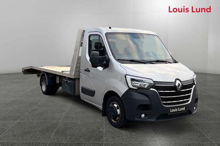Sølv Renault Master fra 2021