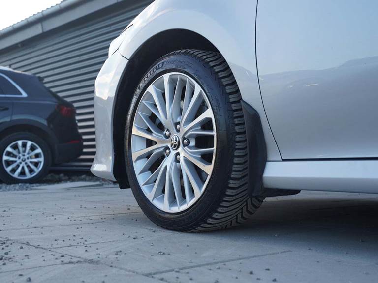 Toyota Camry 2,5 Hybrid H3 Executive CVT