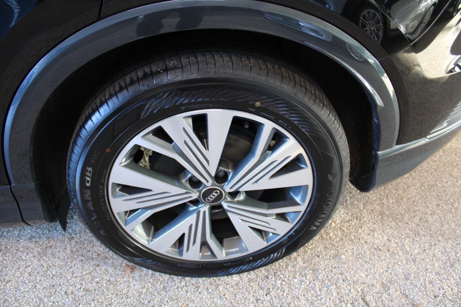 Sort Audi Q4 e-tron fra 2023