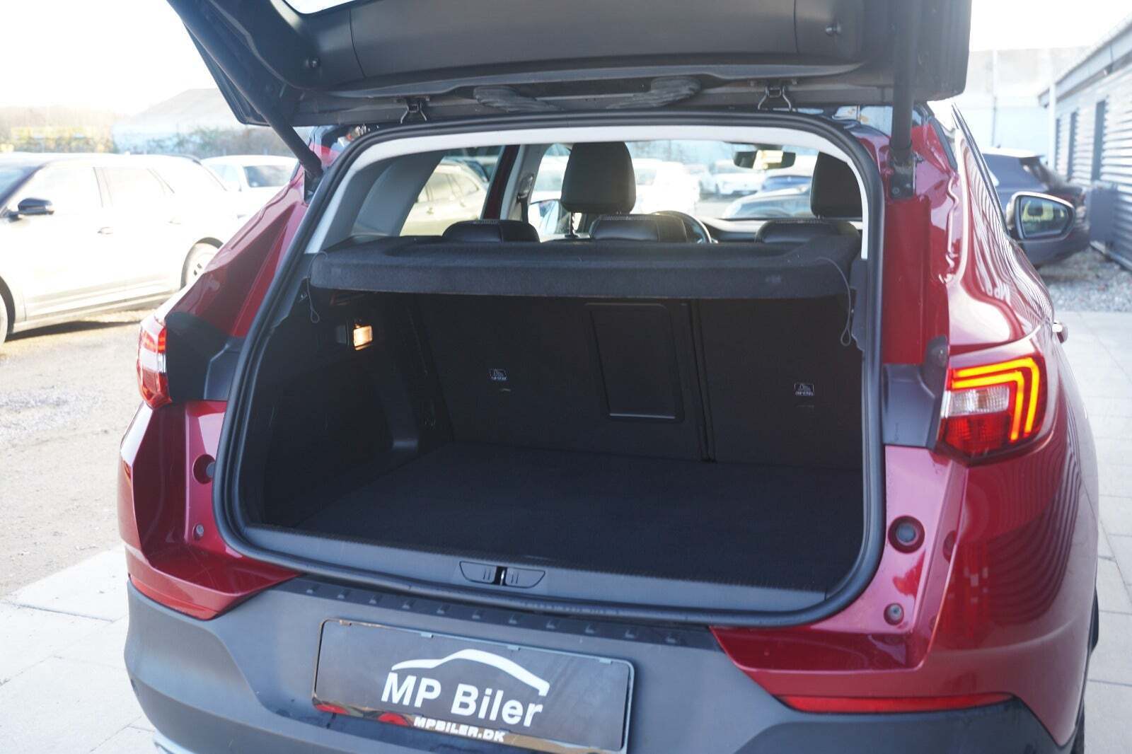 Rød Opel Grandland X fra 2020
