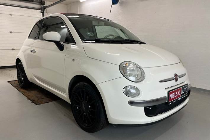 Hvid Fiat 500C fra 2010