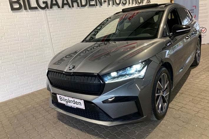 Grå Skoda Enyaq fra 2022 set udefra