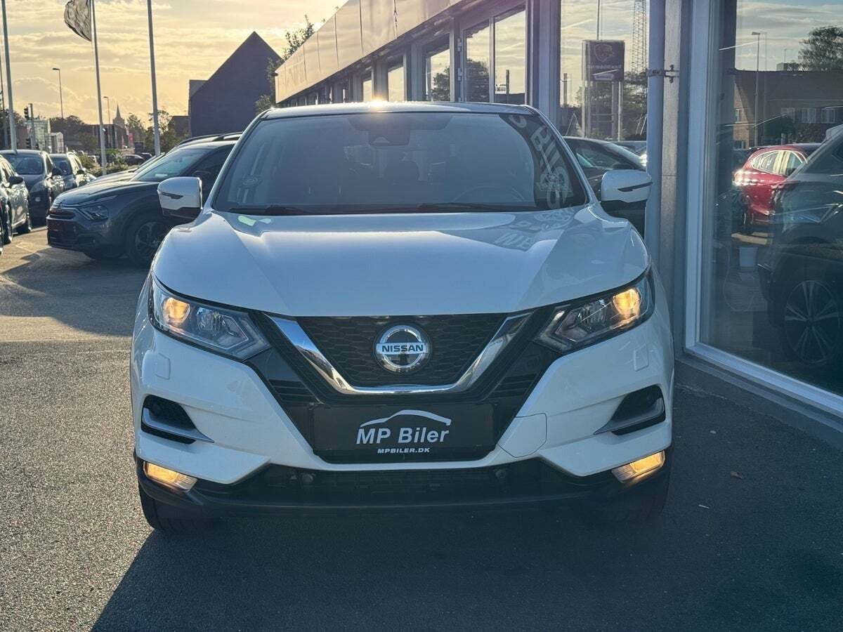 Hvid Nissan Qashqai fra 2020