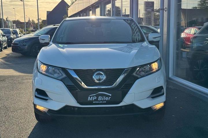 Hvid Nissan Qashqai fra 2020
