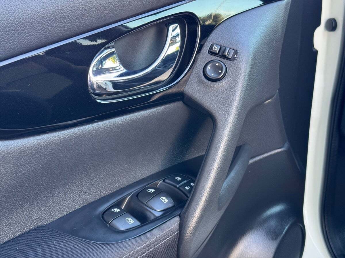 Hvid Nissan Qashqai fra 2020