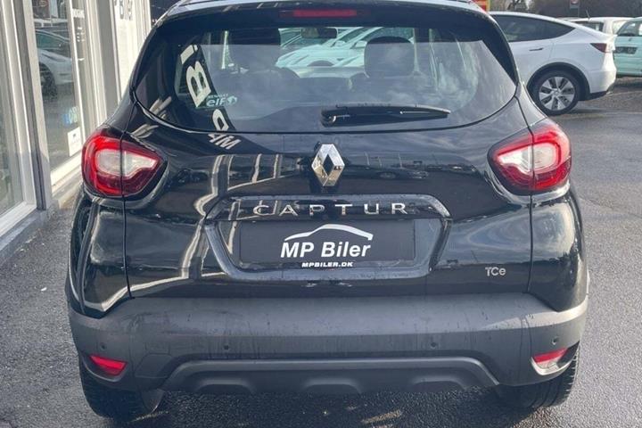 Sort Renault Captur fra 2018