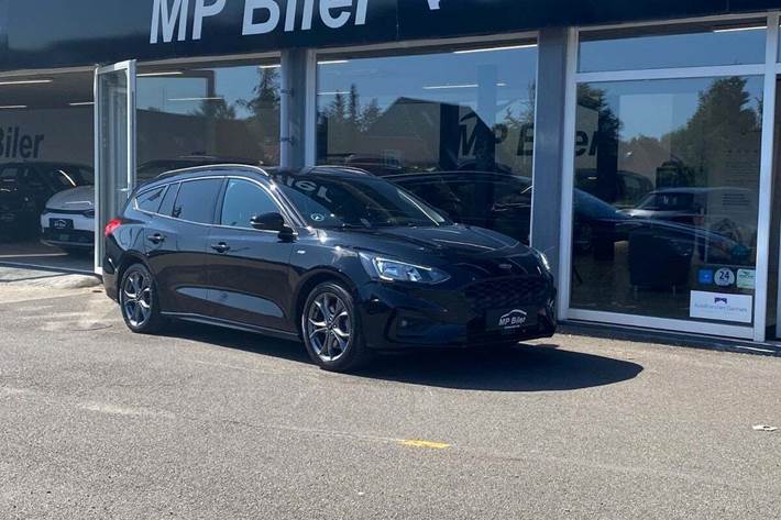 Sort Ford Focus fra 2019