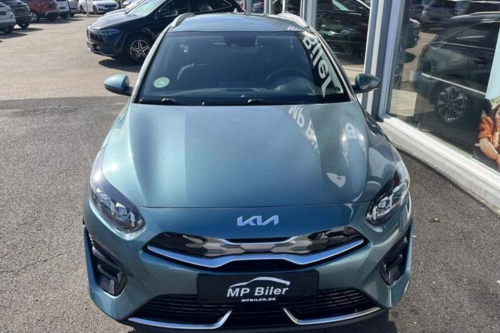 Turquoise Kia Ceed fra 2022