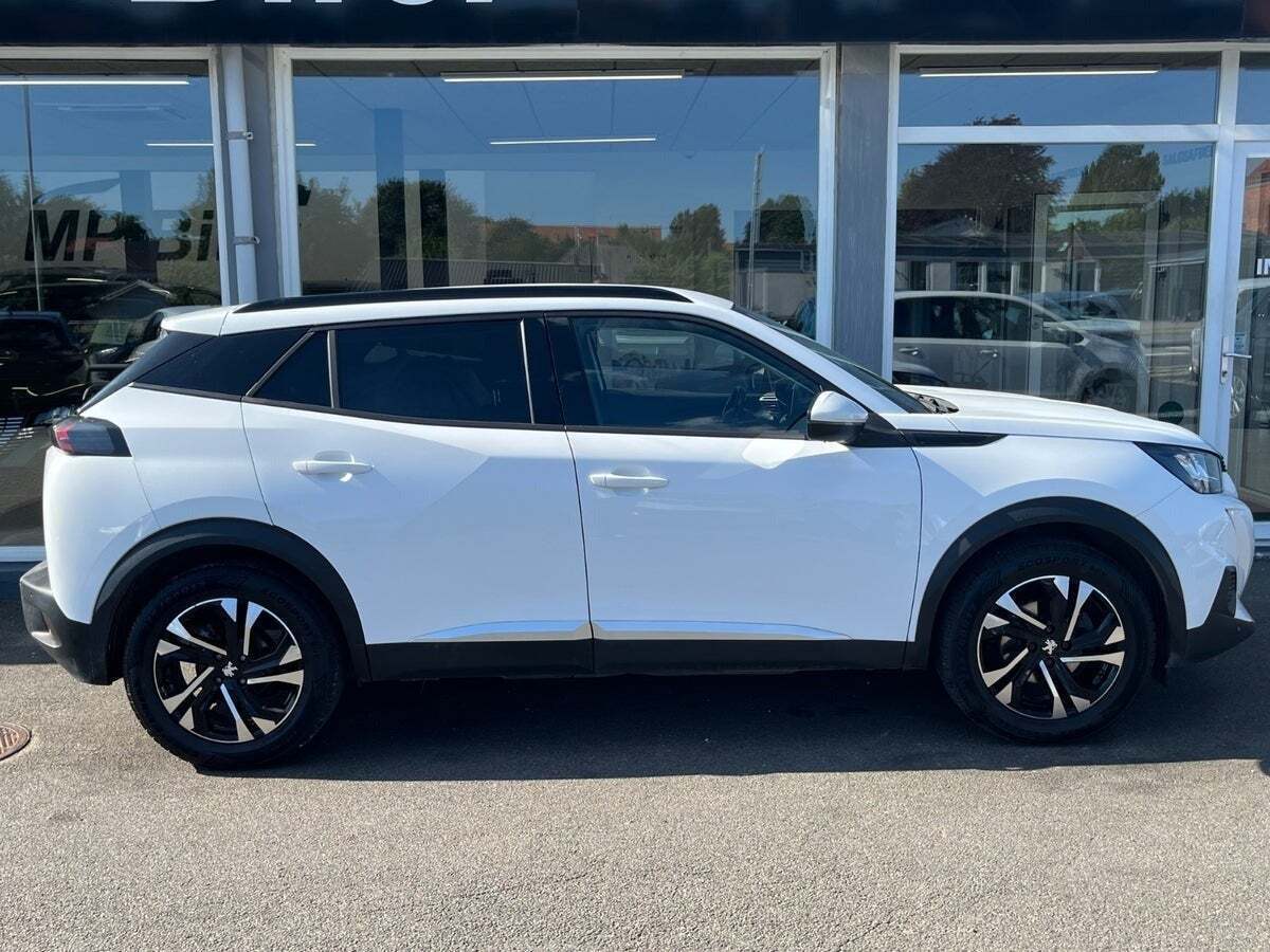 Hvid Peugeot 2008 fra 2020
