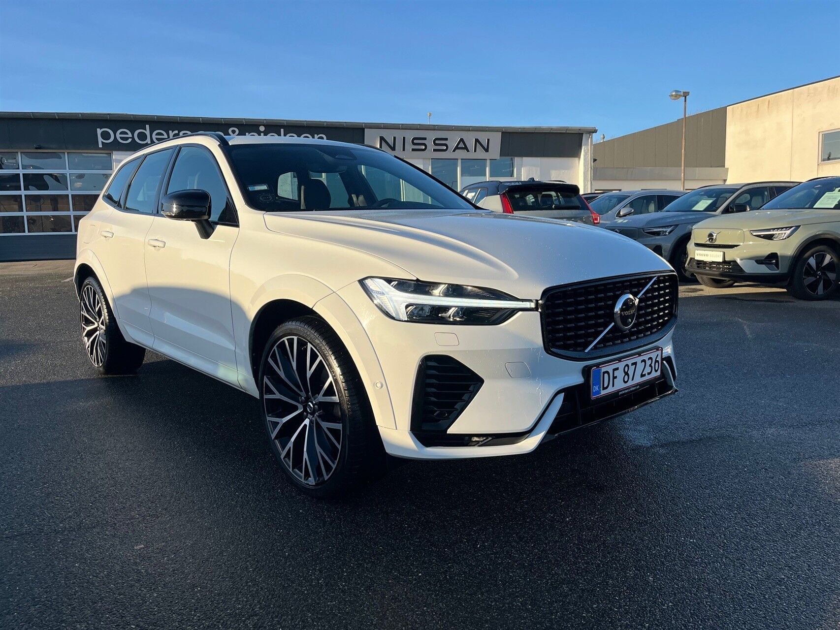 Volvo XC60 2,0 T6 Recharge  Plugin-hybrid R-design AWD 350HK 5d 8g Aut.