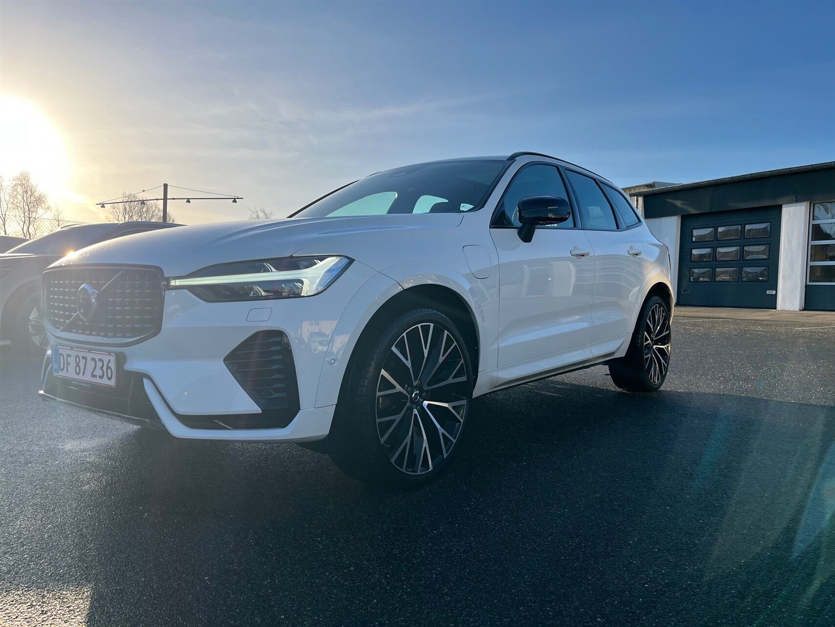 Volvo XC60 2,0 T6 Recharge  Plugin-hybrid R-design AWD 350HK 5d 8g Aut.