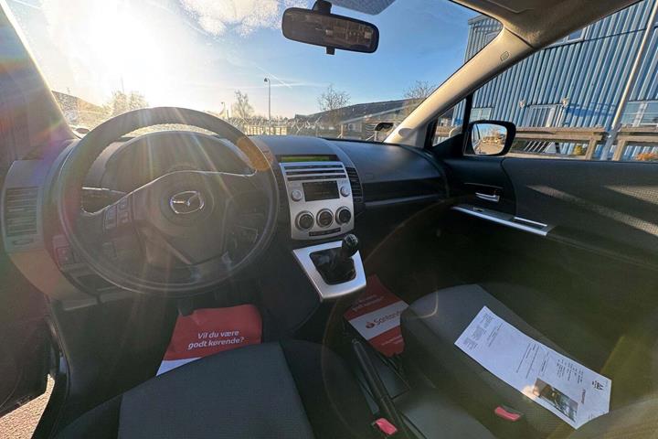 undefined Mazda 5 fra 2007 set indefra