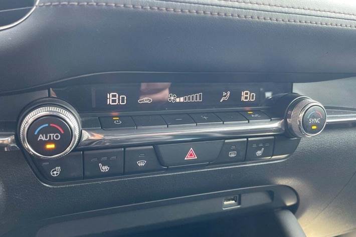 Sølv Mazda 3 fra 2019