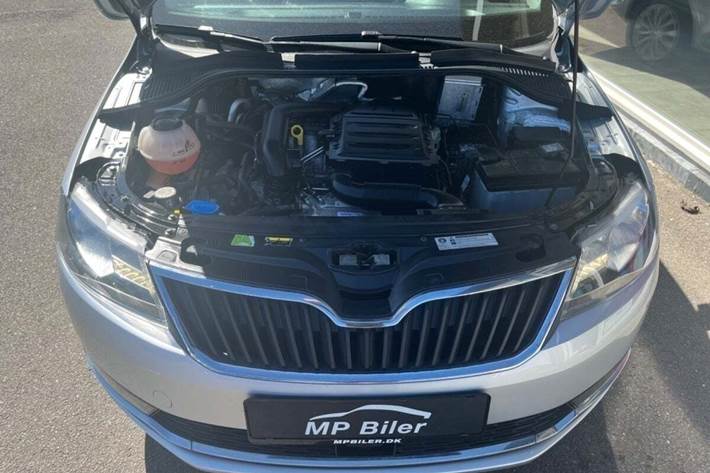 Sølv Skoda Rapid fra 2018