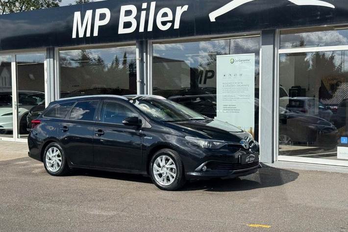 Sort Toyota Auris fra 2016