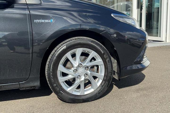 Sort Toyota Auris fra 2016