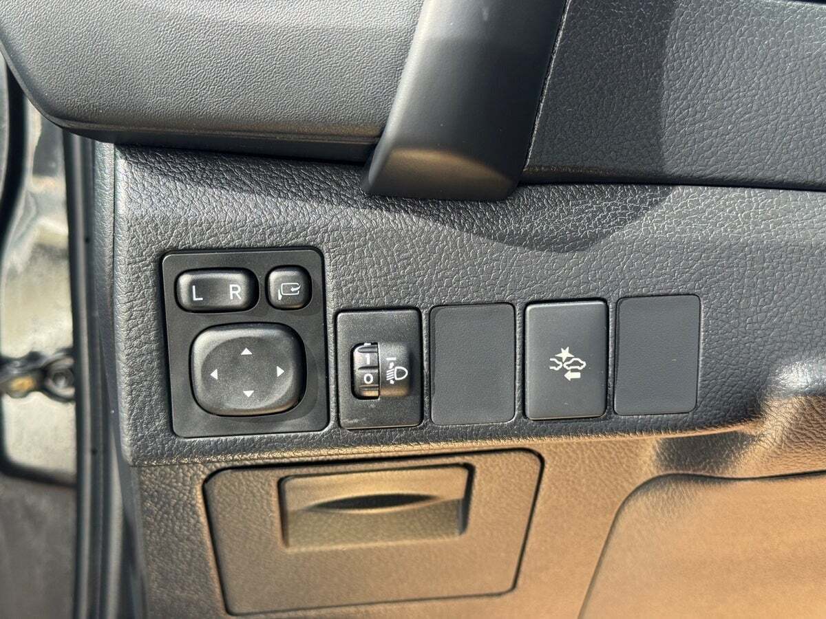 Sort Toyota Auris fra 2016
