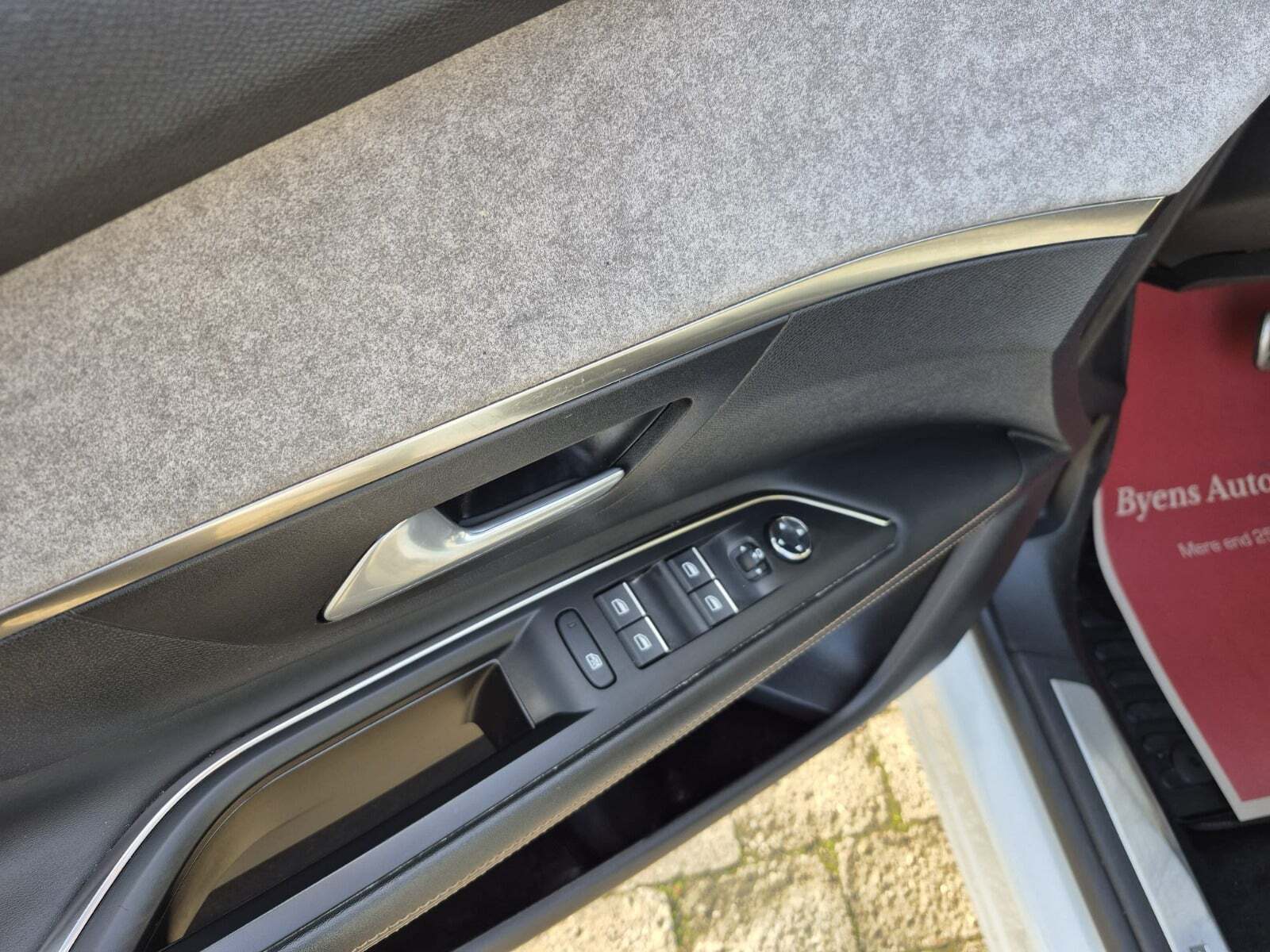 Hvid Peugeot 3008 fra 2021