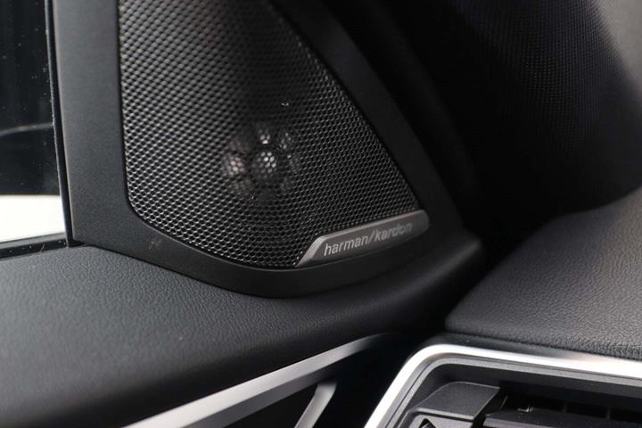 Sort BMW i4 fra 2023