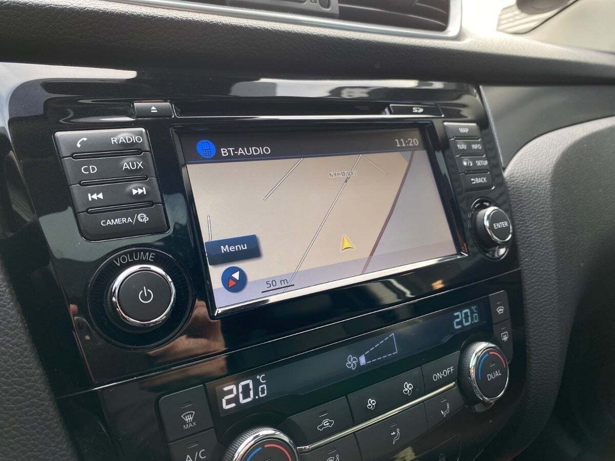 Sølv Nissan Qashqai fra 2018