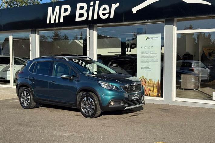 Blå Peugeot 2008 fra 2018