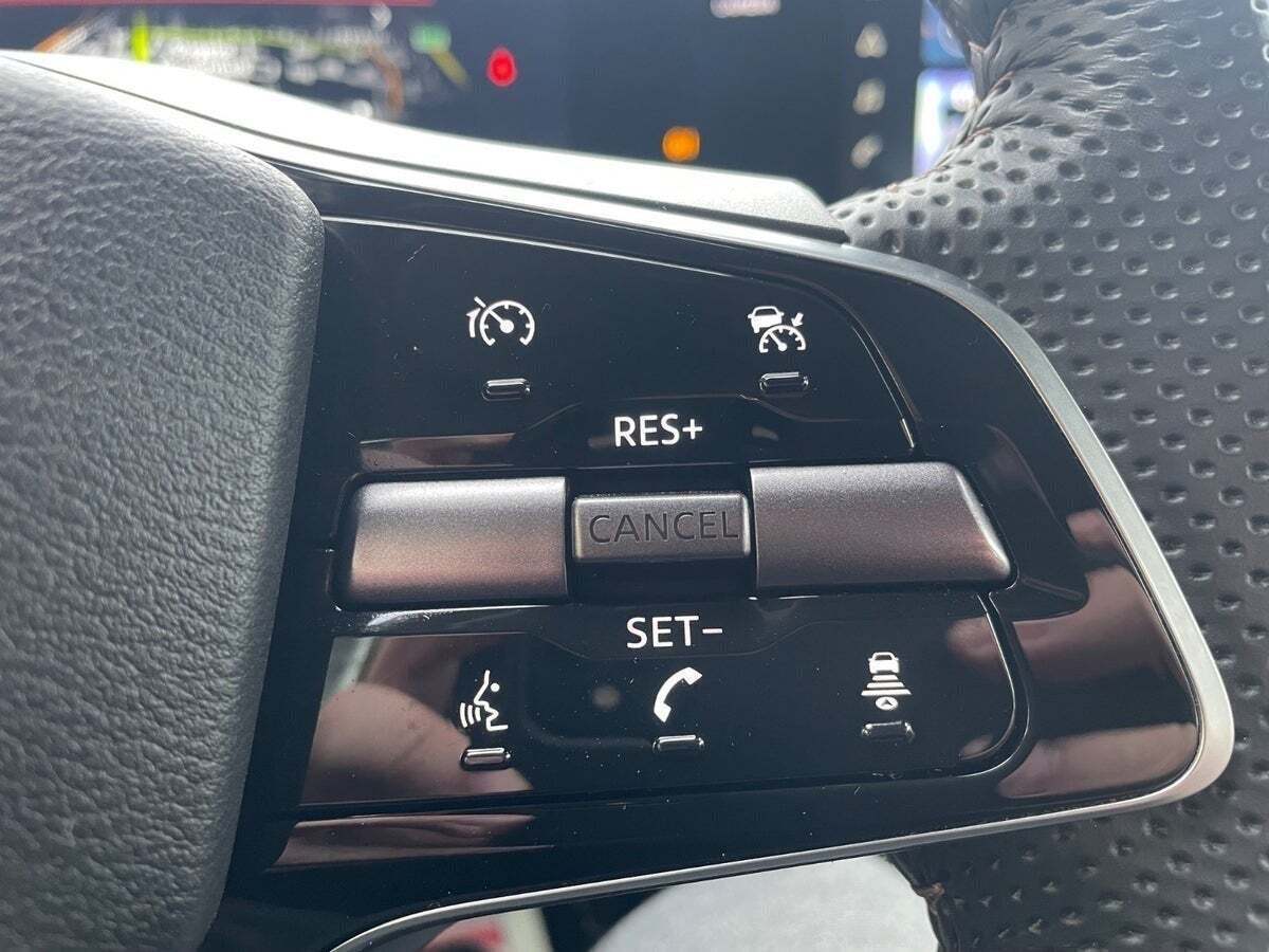 Grå Nissan Ariya fra 2024