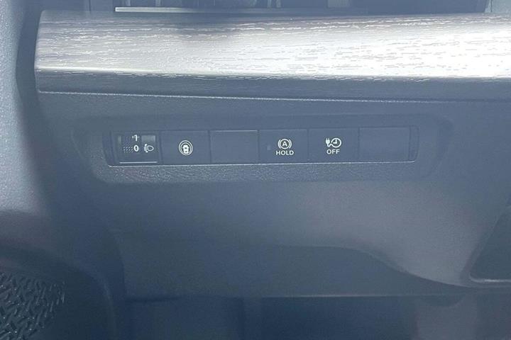 Grå Nissan Ariya fra 2024
