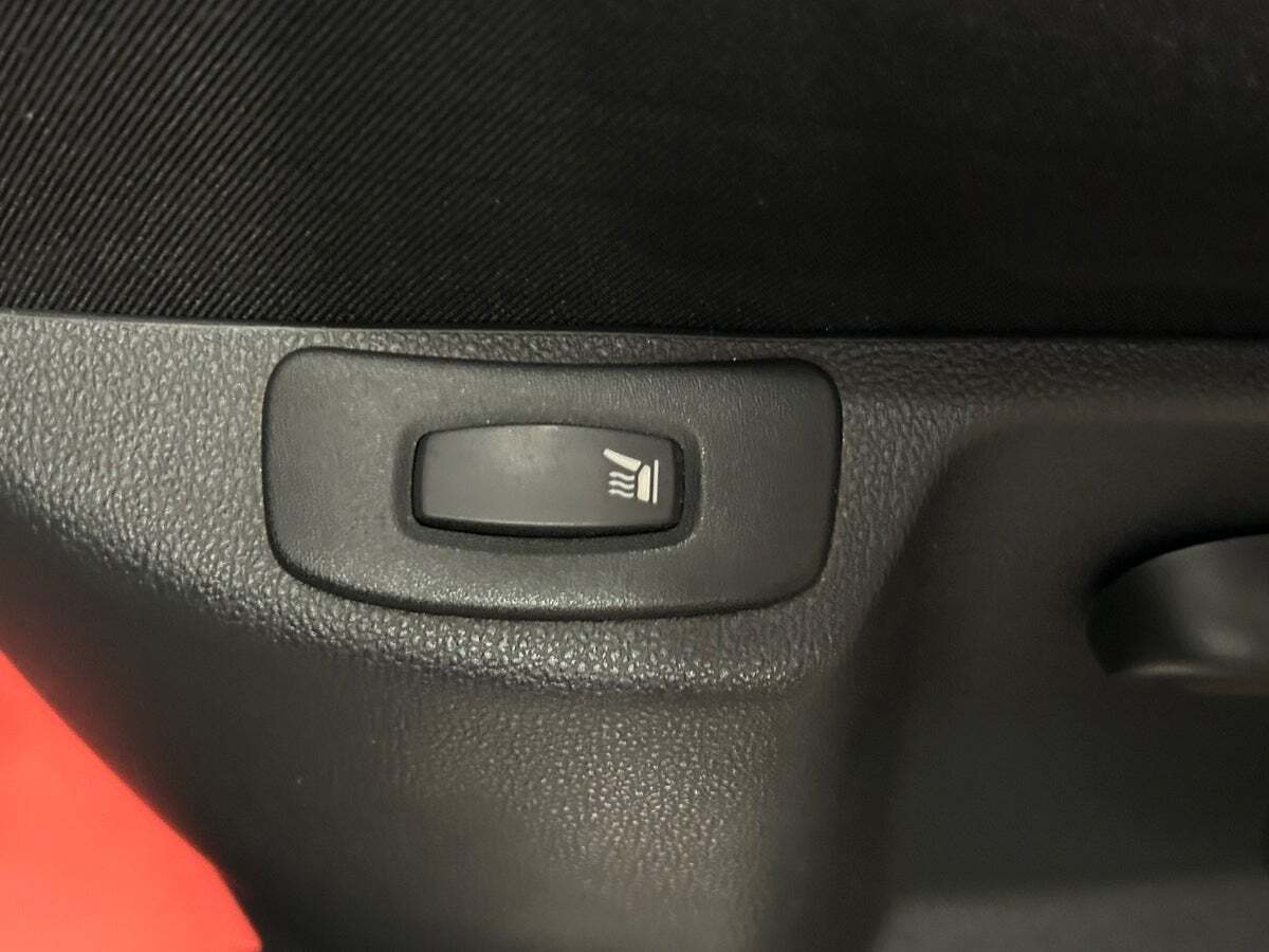 Sølv Renault Captur fra 2017