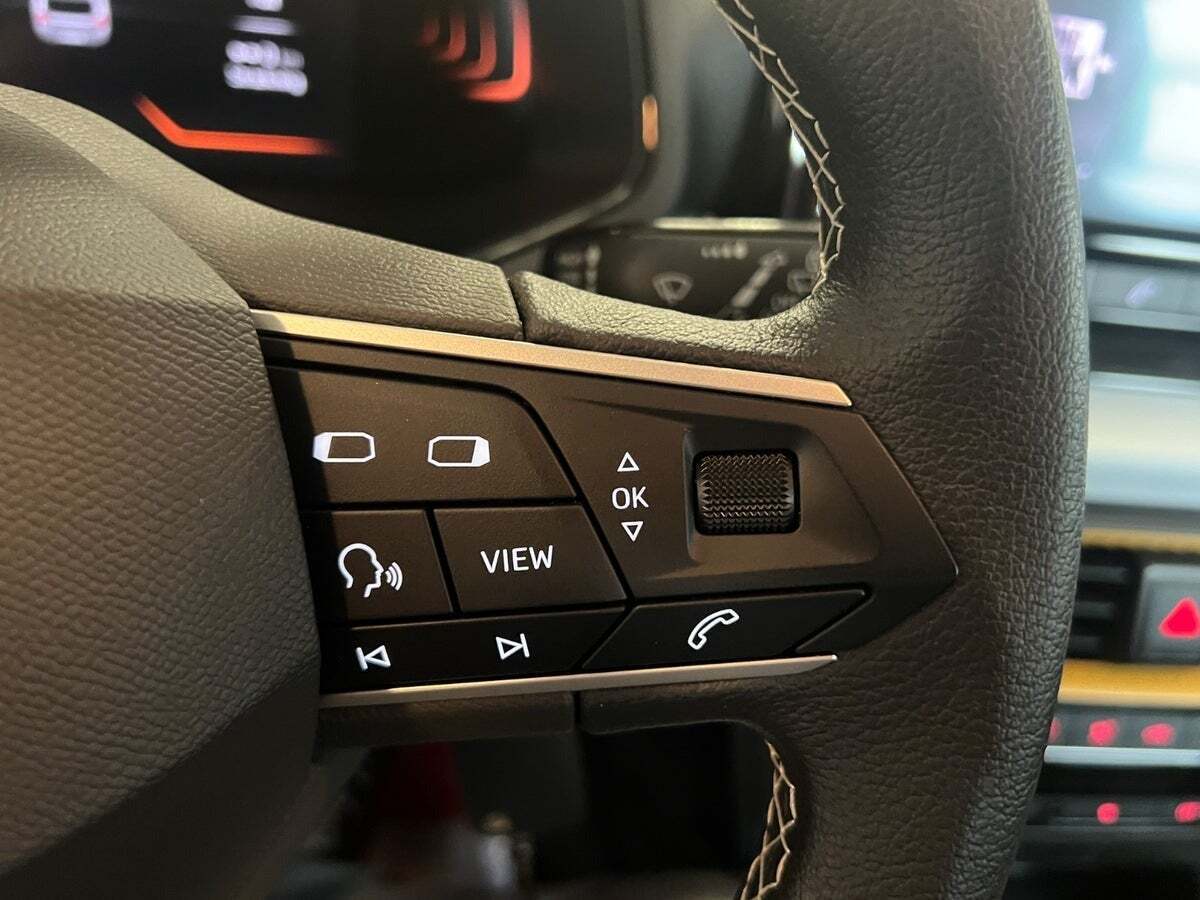 Grå Seat Ibiza fra 2023