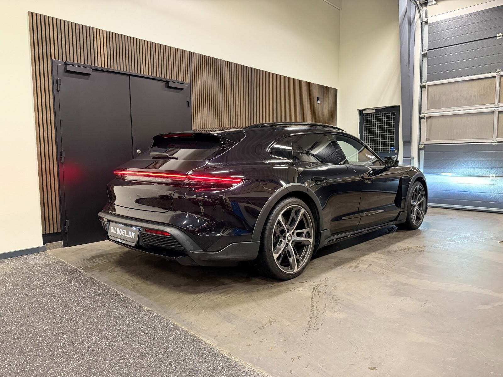 Sort Porsche Taycan 4S fra 2022